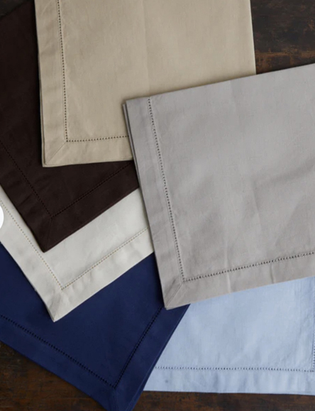 LN    :   Lacey Napkin